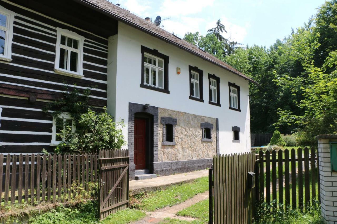 Villa Roubenka Nad Rekou Noviny pod Ralskem Exterior foto